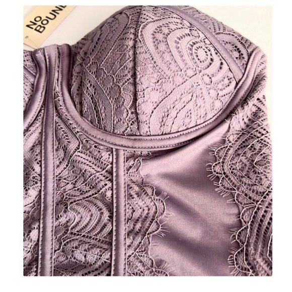 No Boundaries Lace Corset Top in War Plum Sz XXS NWT - Picture 7 of 10